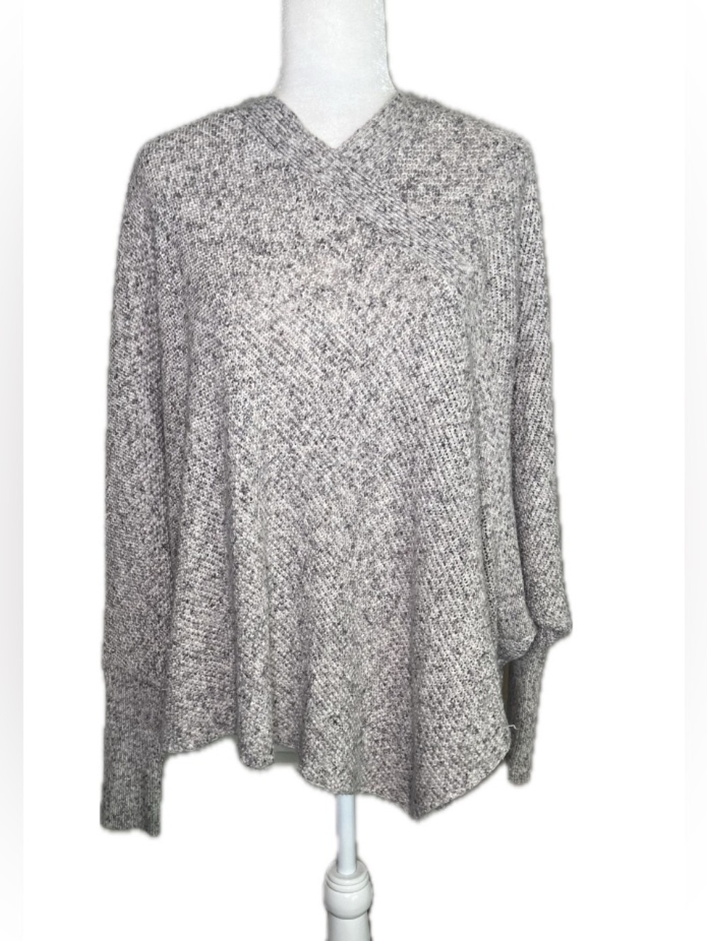 Lou & Grey Relaxed V-Neck Sweater Poncho in Heather Gray M Medium - Picture 2 of 10
